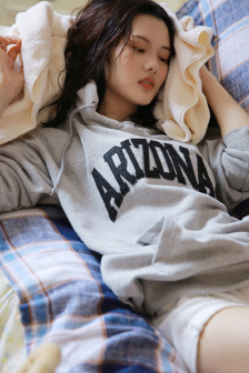 亨德森夫人的礼物